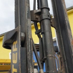 foto forklift diesel load 1.8t/3.2m side feed Hyster